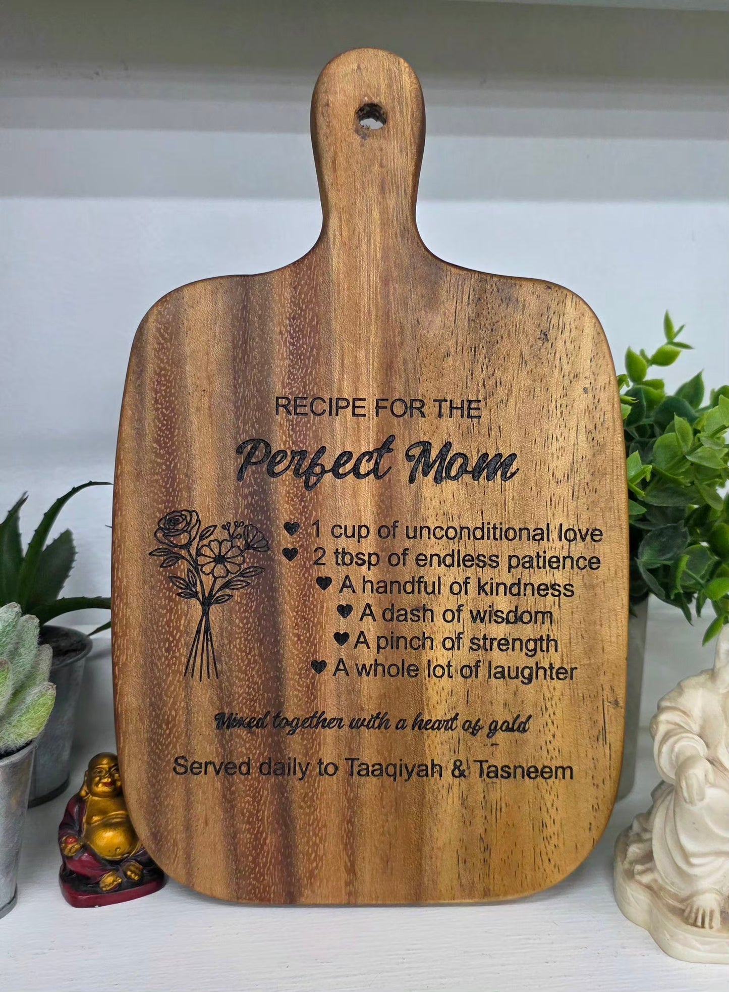 Personalised Acacia Paddle Cutting Boards - Recipe for the Perfect Mom